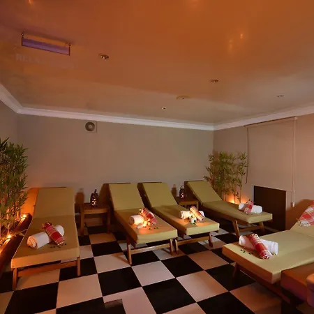 & Hotel de apartamente 3*